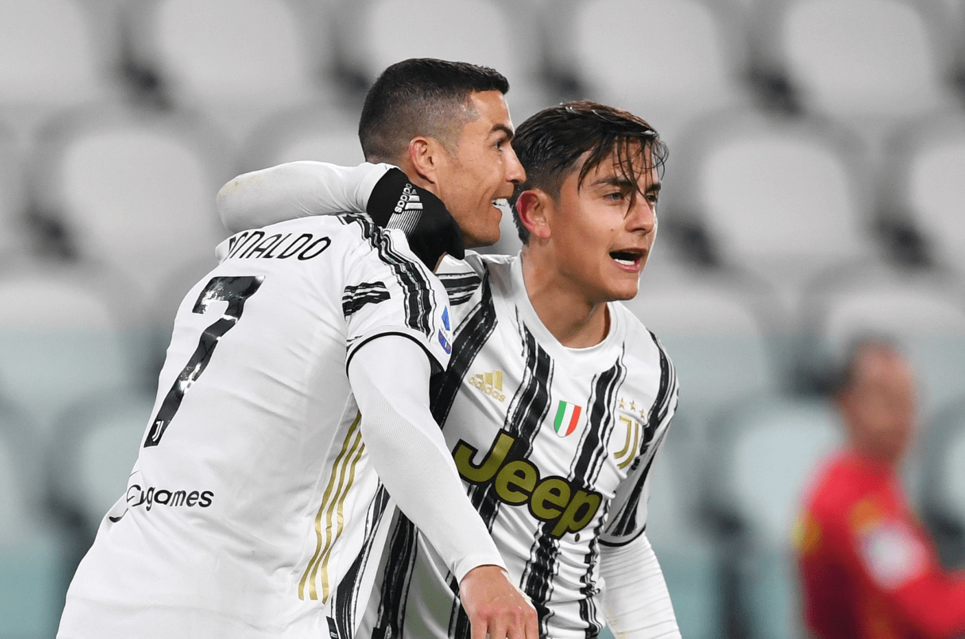 包含乌迪内斯客场告捷，展现出强大的实力的词条