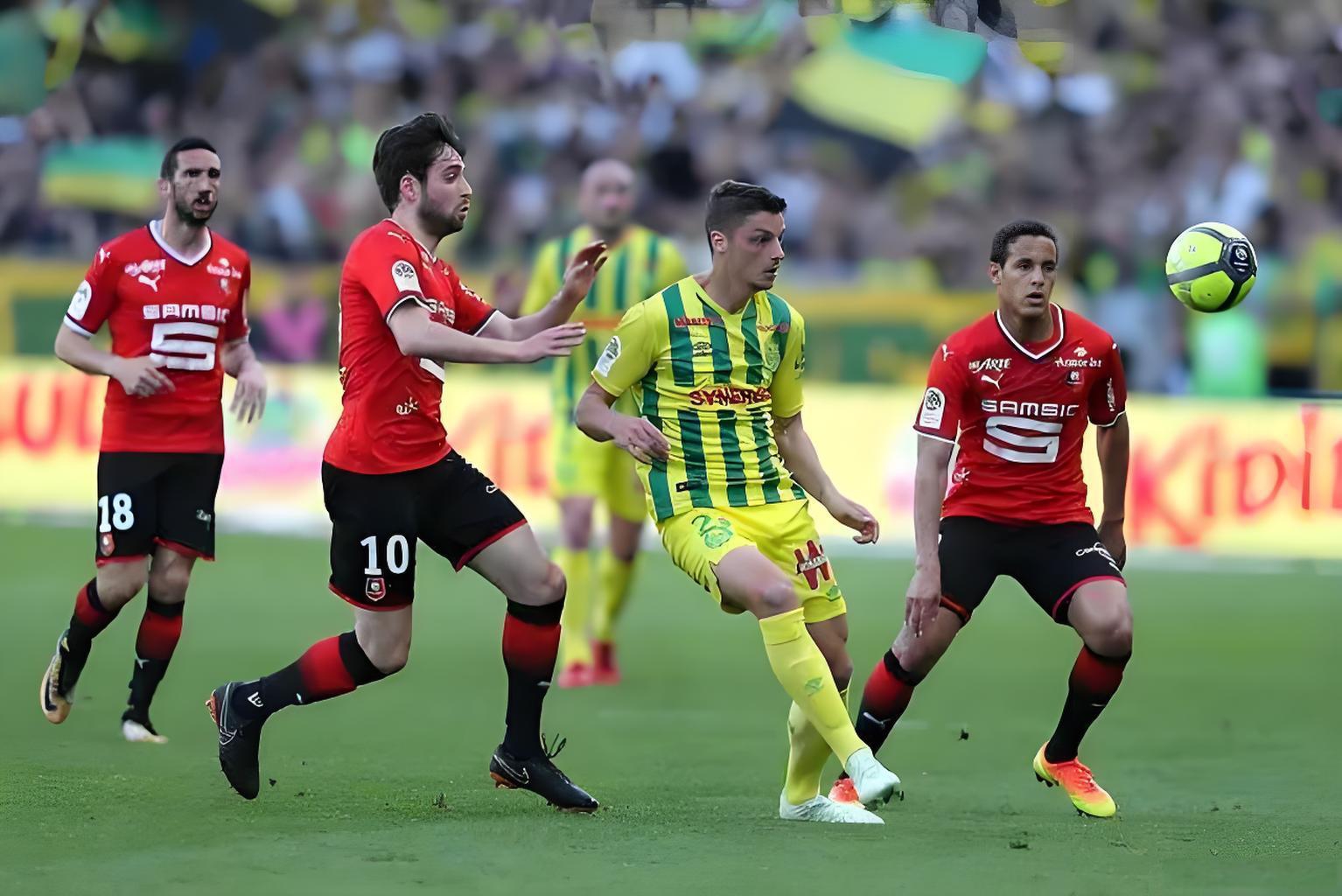 包含多特蒙德主场惨败，积分榜上受挫的词条