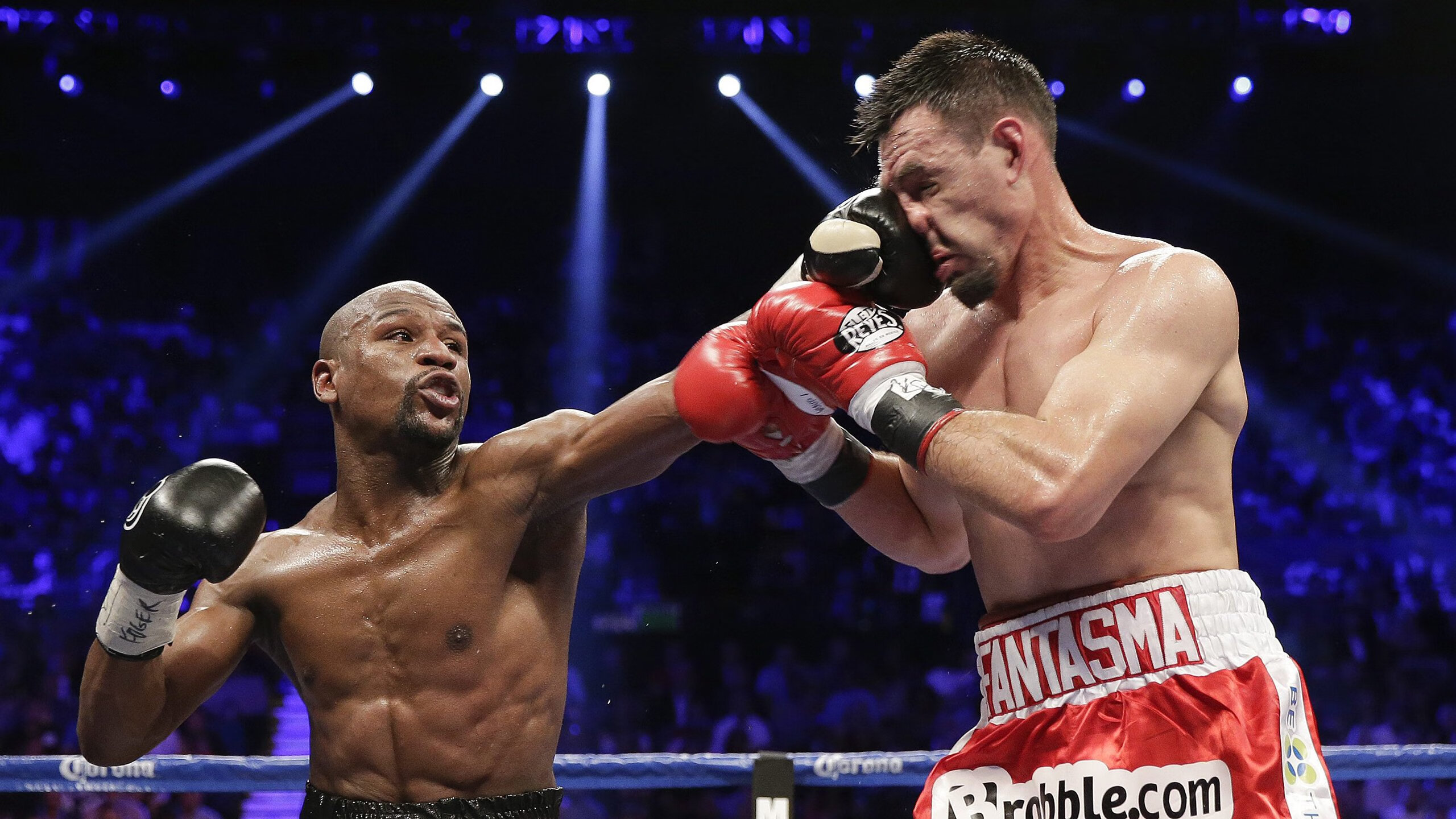 库尔图瓦的启示,从亚洲德比看攻防转换的现代足球哲学