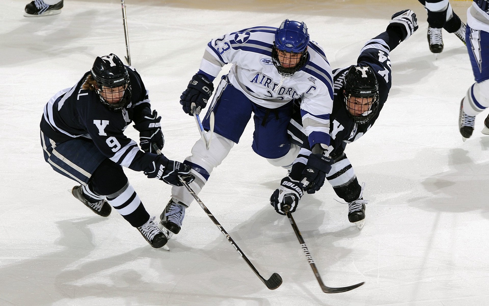 赛道脉搏,霍勒迪如何以节奏大师之姿点燃F1街道赛之夜